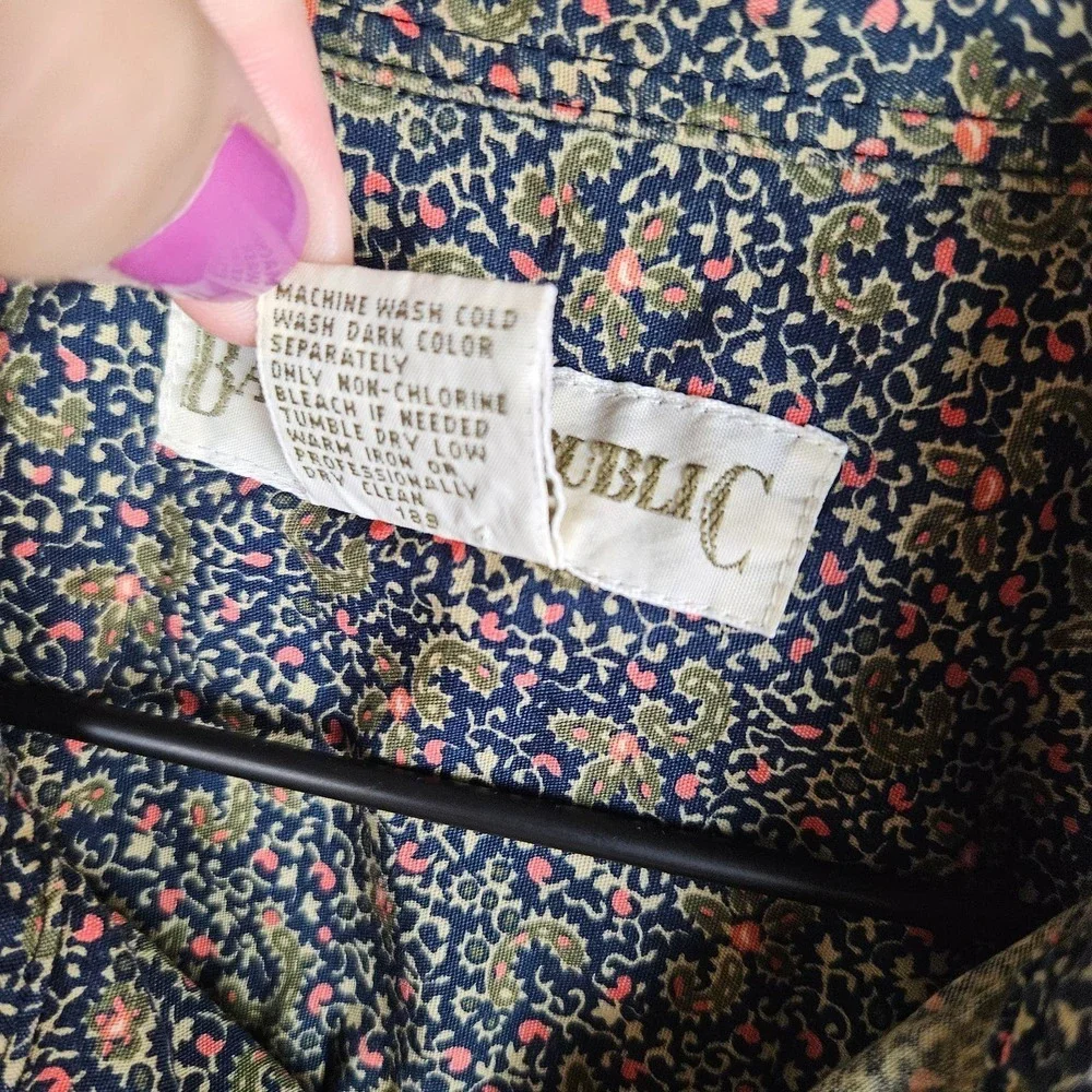 Banana Republic key features